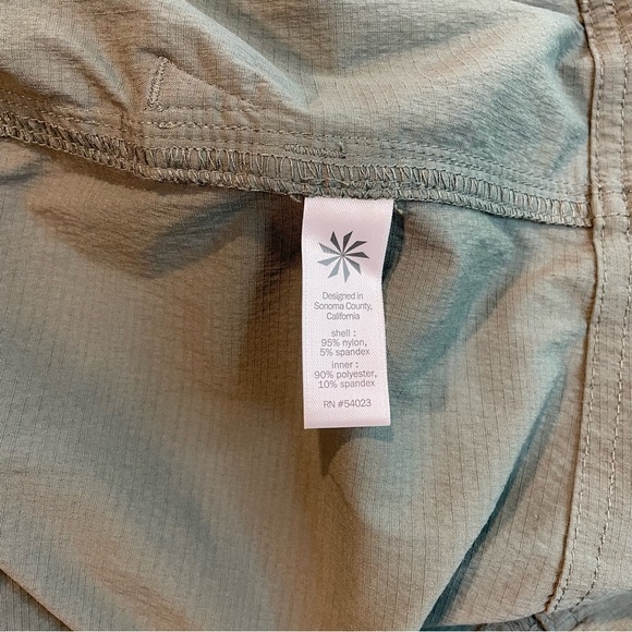 ATHLETA Trekkie Cargo Skort‎ Skirt Pockets Olive Army Green Hike Size 8 NWOT - Picture 4 of 13